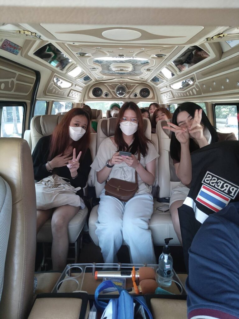 บริการรถตู้ กรุงเทพ