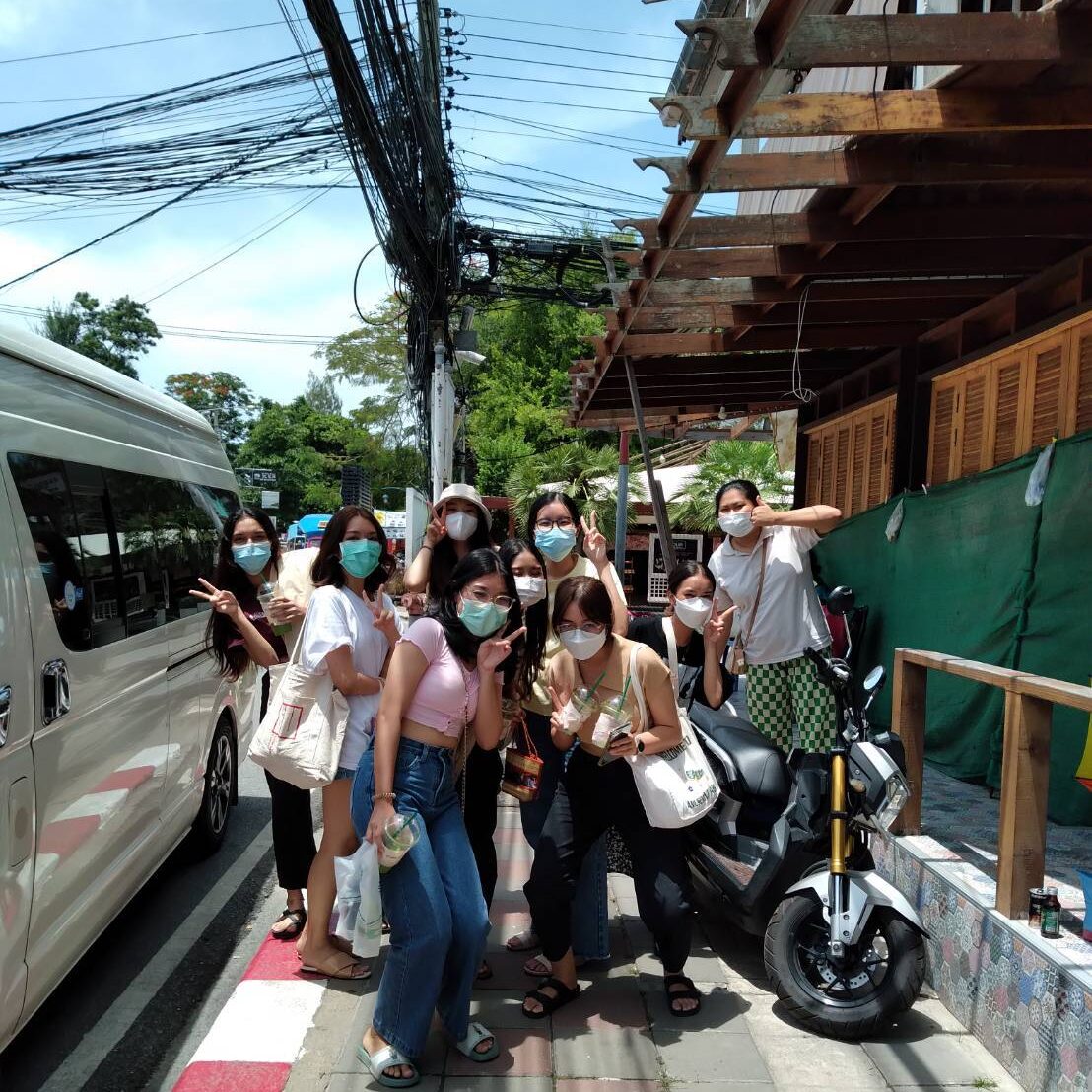เช่ารถตู้พร้อมคนขับ